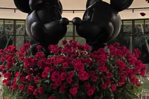 Inside Kourtney Kardashian’s Disney themed Valentine’s Day party at home with giant statues of..