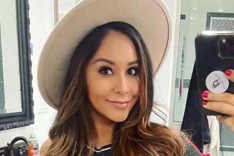 Jersey Shore’s Nicole ‘Snooki’ Polizzi sparks more split rumors after she ‘snubs’ husband Jionni..