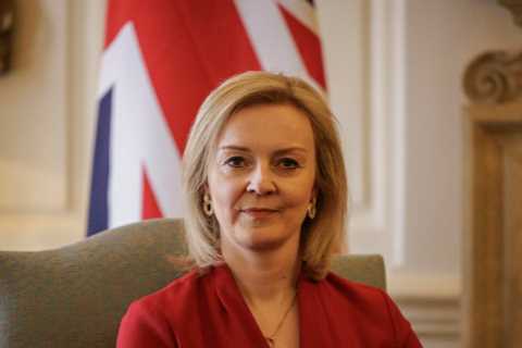 Liz Truss has ‘hit list’ of Vladimir Putin’s pals to whack with sanctions should Russia invade