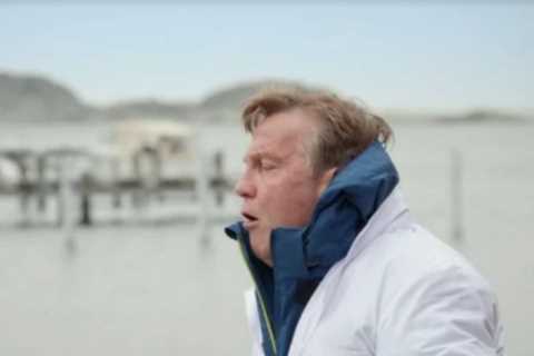 Breaking Dad viewers in stitches as Bradley Walsh left retching by eating challenge to rival I’m A..