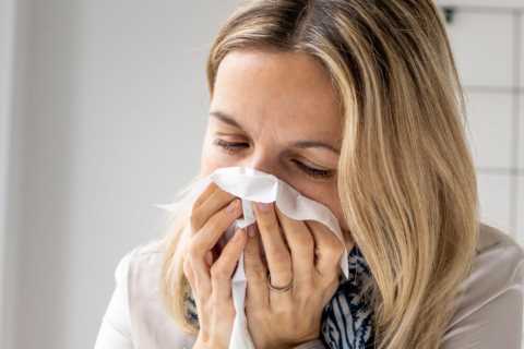 The 8 Omicron symptoms most common in fully jabbed people