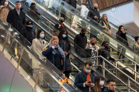 Daily UK Covid cases fall 27% in a month as one in 20 now have the bug
