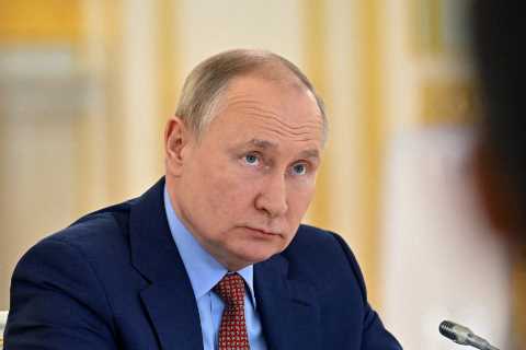 U.S. Intelligence Agencies Face Crucial Test in Deciphering Putin’s Motives