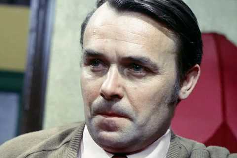 Jack Smethurst dead aged 89 – Love Thy Neighbour actor dies ‘peacefully’ at home surrounded by his..