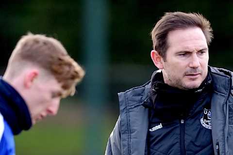 ‘Frank Lampard is a tactical genius’ – Everton star Anthony Gordon piles praise on Chelsea legend..