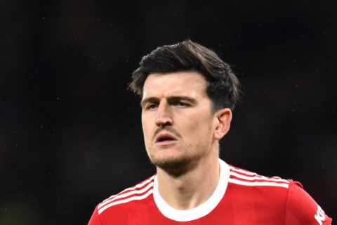 Man Utd should STRIP Harry Maguire of captaincy and give it to the one player everyone respects,..