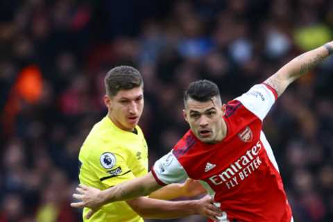 Granit Xhaka REFUSES to wear Arsenal captain’s armband after Eddie Nketiah tries to hand it to..