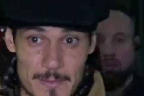 Man Utd ace Edinson Cavani among stars in attendance at Khan vs Brook as he cheers on undercard..