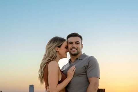 Vicky Pattison is engaged to boyfriend Ercan Ramadan as he proposes during romantic Dubai holiday