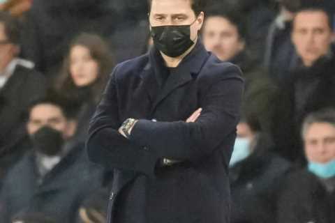 Man Utd face battle for Mauricio Pochettino with Real Madrid as ex-Spurs manager prepares to leave..