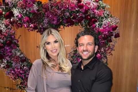 Frankie Essex is being lined up for her own TV show after announcing she’s expecting twins with..