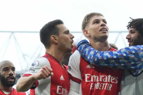 Supercomputer predicts final Premier League table as Man Utd vie with Arsenal and Tottenham for top ..