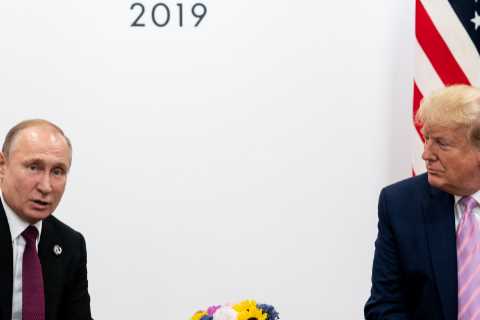 Trump Praises Putin, Leaving Republicans in a Bind