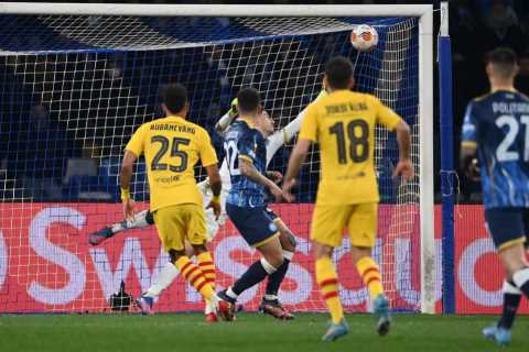 Watch Pierre-Emerick Aubameyang’s incredible finish as Barcelona storm past Napoli to reach next..