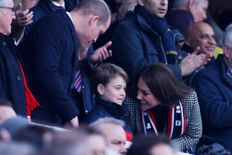 Cheeky Prince George sticks out his tongue as he enjoys day out with parents Wills &amp; Kate at..