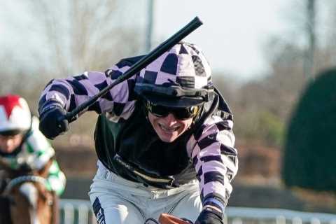 Masterstroke from Christian Williams as he wins two big races in space of 15 minutes at Kempton and ..