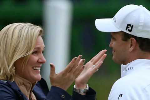 Who is Zach Johnson’s wife Kim Barclay, how many children does golf star have, and what is his net..
