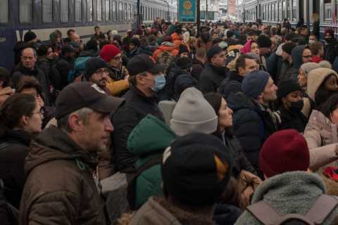 Ukrainians can seek sanctuary in Britain visa-free if they have family in UK