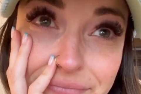 Bachelor star Tia Booth breaks down in tears in new video days after revealing dad Kenny died from..