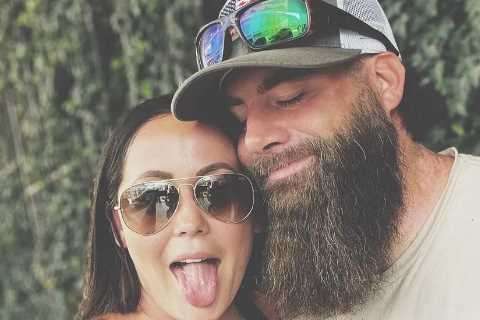 Teen Mom fans shocked at Jenelle Evans &amp; husband David Eason’s ‘gross’ dinner as they stuffed..
