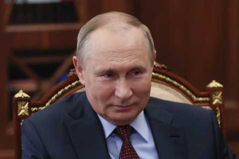 Vladimir Putin set to launch massive revenge cyber attack on Britain for arming Ukraine, spooks fear