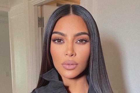 Kim Kardashian DROPS ‘West’ from her Instagram after being declared ‘legally single’ from Kanye and ..
