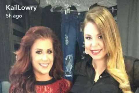 Teen Mom fans think Kailyn Lowry &amp; former costar Chelsea Houska look totally different in..