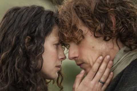 Where can I watch Outlander and when does season 6 premiere?