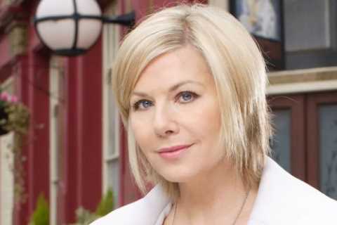 EastEnders legend joins Hollyoaks as scheming new supervillain