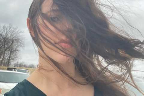 Jessa Duggar shares rare selfies and complains about her ‘long hair’ as fans think star is secretly ..