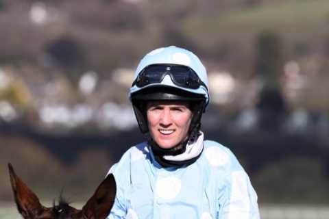 Matt Chapman reveals Cheltenham Festival banker and says it’s time Honeysuckle lost weight..