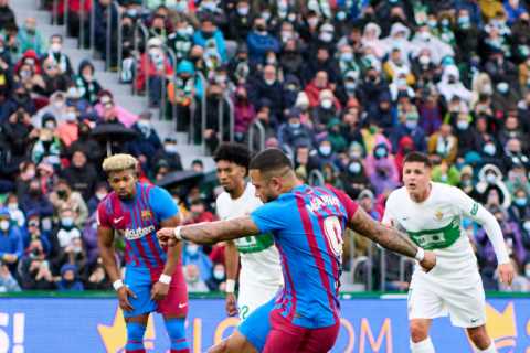Watch Man Utd flop Memphis Depay score ‘unsavable’ penalty to snatch last-gasp win for Barcelona at ..