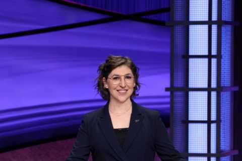 Jeopardy! host Mayim Bialik claps back as fans slam actress for ‘controversial show change’ after..
