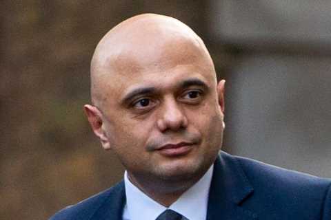 Patients waiting 18 months for NHS treatment can go private for free in plans to cut Covid backlog