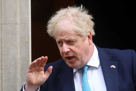 Boris Johnson to ‘look at all options’ on fracking but ban stays in place for now
