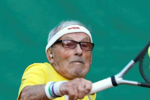 World’s oldest tennis player, 97, refuses to leave Ukraine and insists he’s ‘not afraid of anyone’..