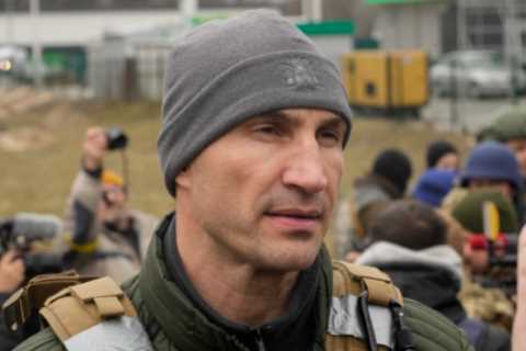 Klitschko brothers’ rivals unite to pay respect to Ukraine boxing champions as they risk their..
