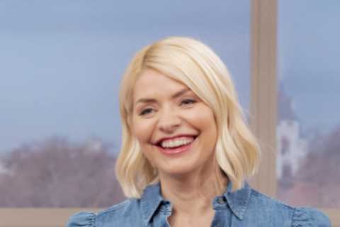Holly Willoughby replaced by Josie Gibson on today’s This Morning after catching Covid and missing..
