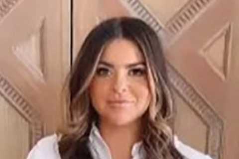 Long Island Medium Theresa Caputo’s daughter Victoria proudly shows off post-baby body one month..