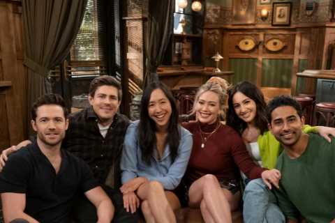 How I Met Your Father: Will there be a season 2?