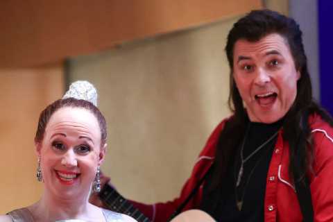 Matt Lucas shows off incredible weight loss as he strips off to Miley Cyrus costume for Red Nose Day