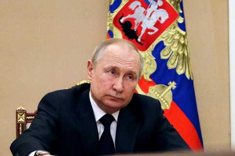 Putin may ABANDON siege of Kyiv and try to blitz other cities into submission after losing..