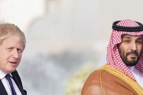 Boris Johnson urges Gulf leaders to increase crude oil experts to Britain to drive down fuel prices