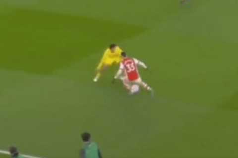 Gabriel Martinelli leaves Jordan Henderson for dead with brilliant skill during Arsenal’s clash..