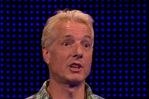 Bradley Walsh left open-mouthed after contestant reveals royal link on The Chase