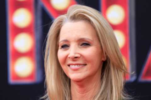Friends legend Lisa Kudrow is worlds away from Phoebe as she makes epic TV return