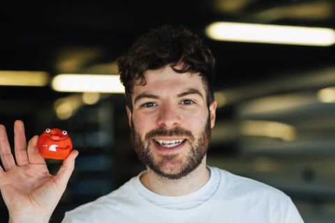 Where to buy red noses in 2022