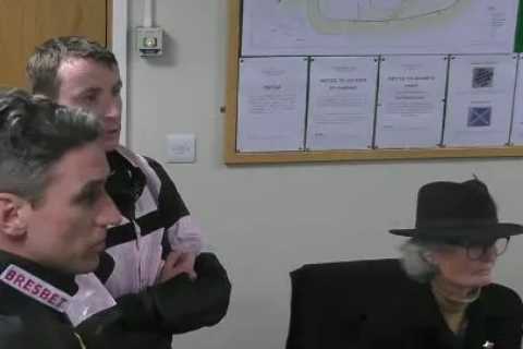 ‘I didn’t feel any interference’ – Fans praise jockey who shows incredible sportsmanship in..