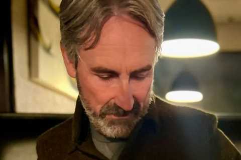 American Pickers’ Mike Wolfe goes on date with girlfriend Leticia Cline in rare pic as show’s..