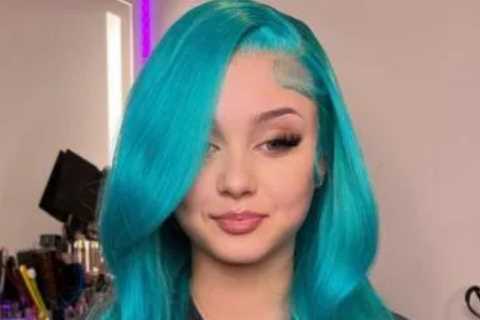 Travis Barker’s daughter Alabama, 16, shows off new turquoise hair makeover after she’s ripped for..